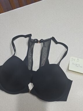 Victoria's Secret Black Strappy Mesh Push-Up Bra. 34D. Like New.